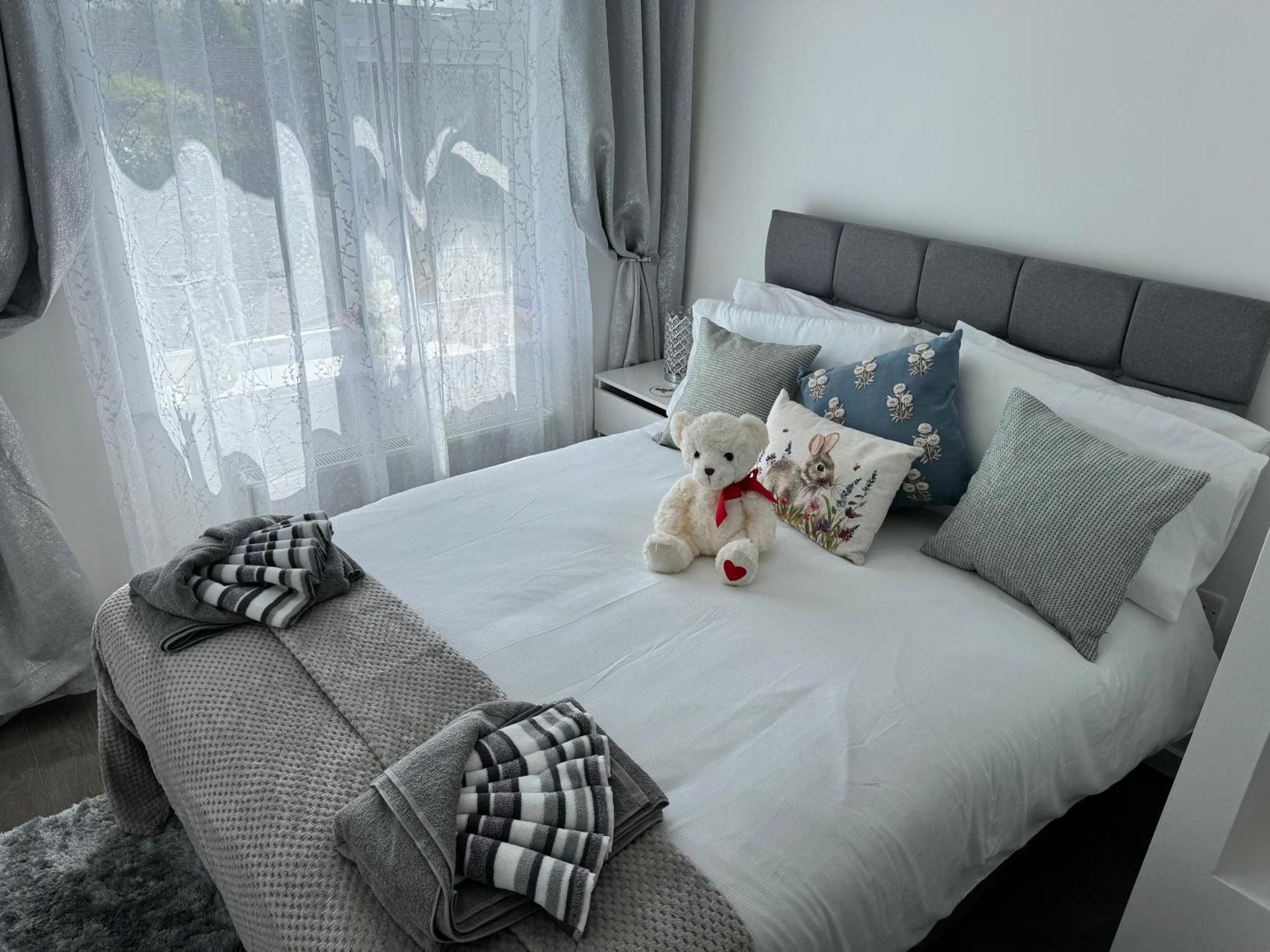 Modern 3-Bed Hideaway Near Westgate With Parking Canterbury Exterior foto